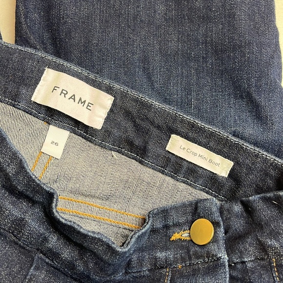 FRAME Sailor Le Crop Mini Boot Flare Jeans Gold
Buttons Size 26 - Picture 6 of 8